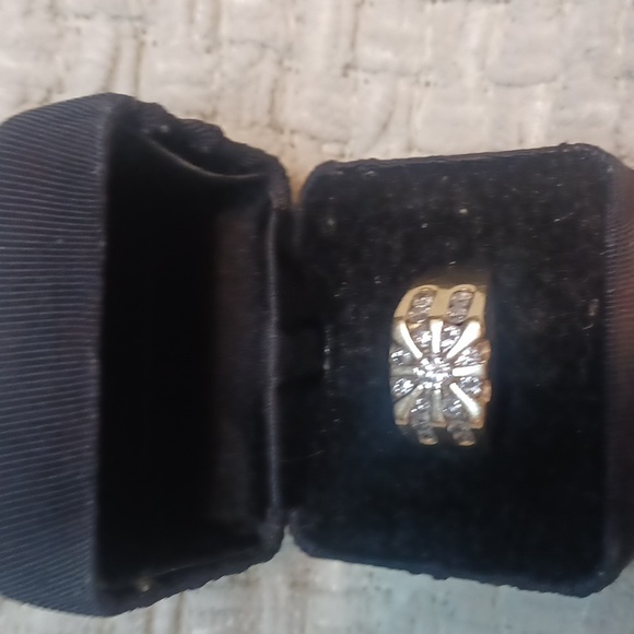 Vintage Mens 14 Kt Diamond Ring - Picture 2 of 10